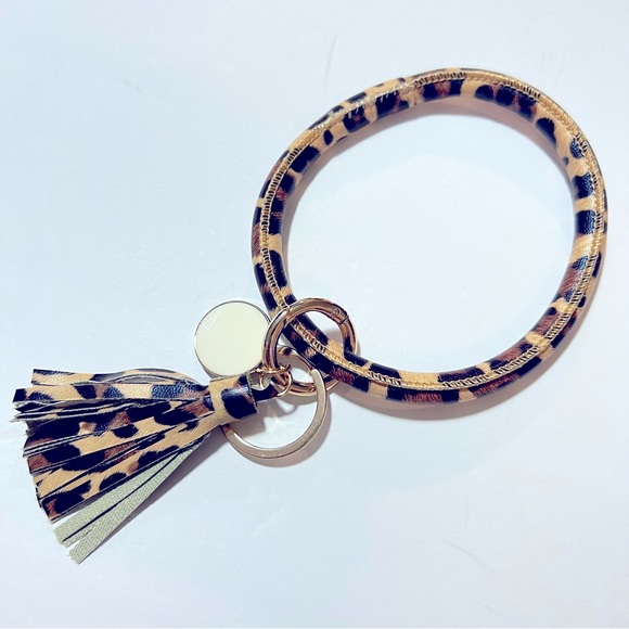 Leopard Tan, Brown Tassel and Black Key Ring Holder Girl Bracelet - Picture 3 of 6